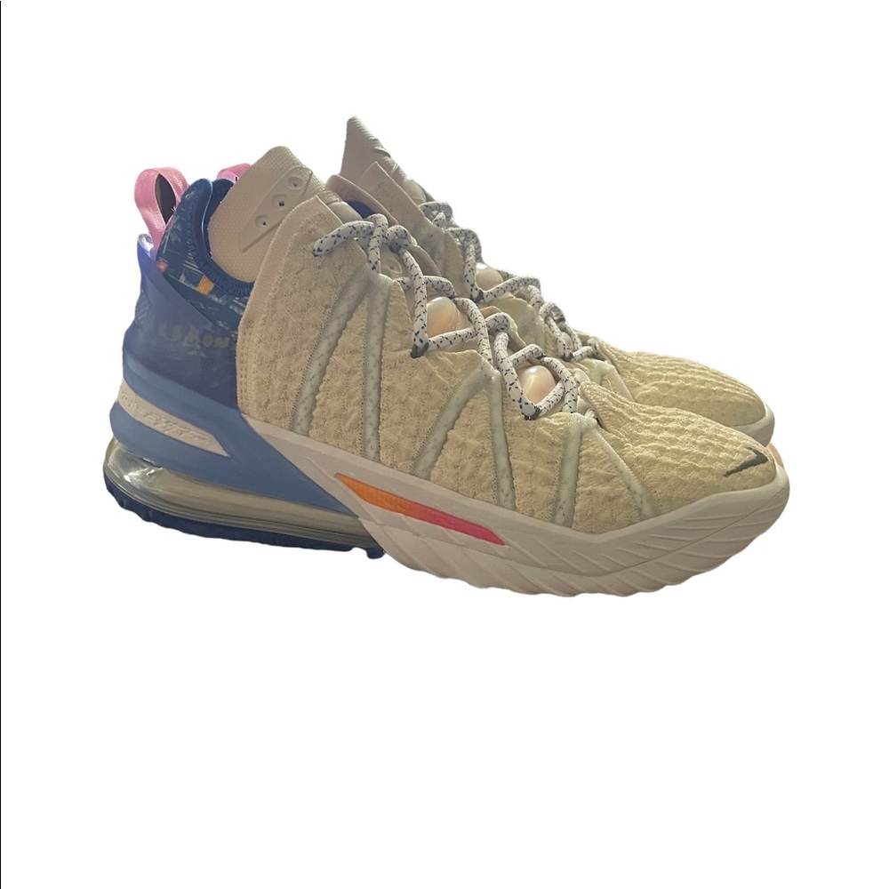 LeBron XVIII